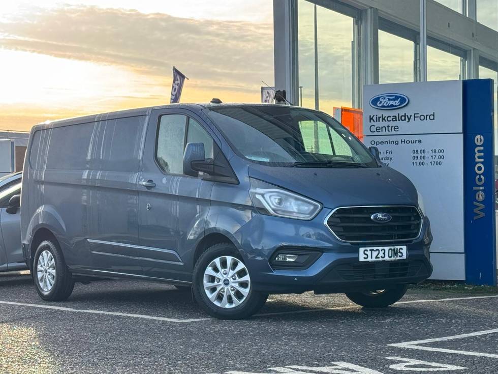 FORD TRANSIT CUSTOM 2.0 EcoBlue 130ps Low Roof Limited Van Auto 25,495