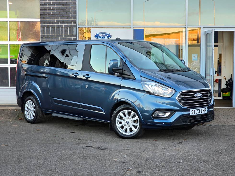 FORD TOURNEO CUSTOM 2.0 EcoBlue 130ps L2 9 Seat Titanium Auto  44,995