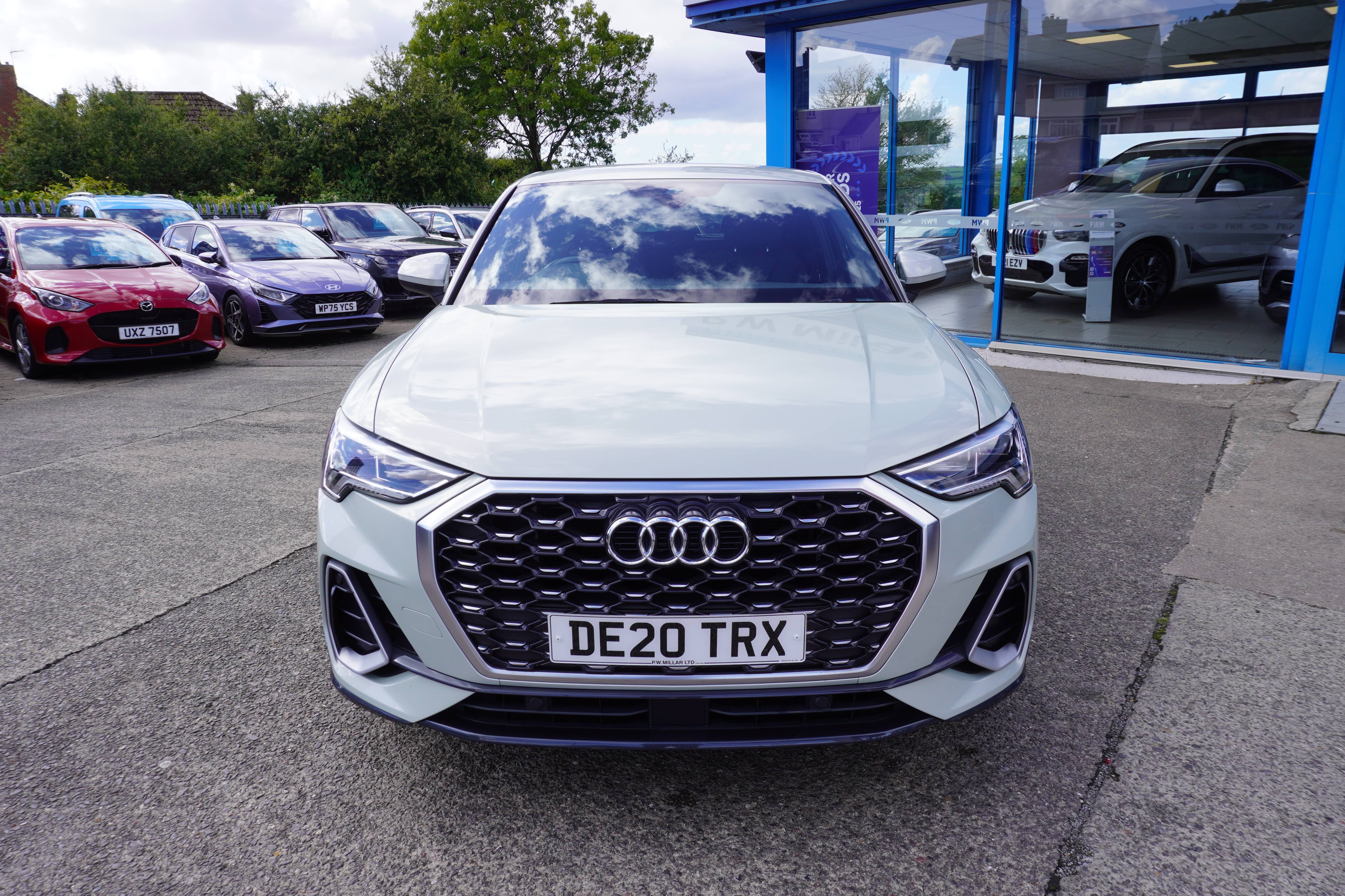 2020 20 AUDI Q3