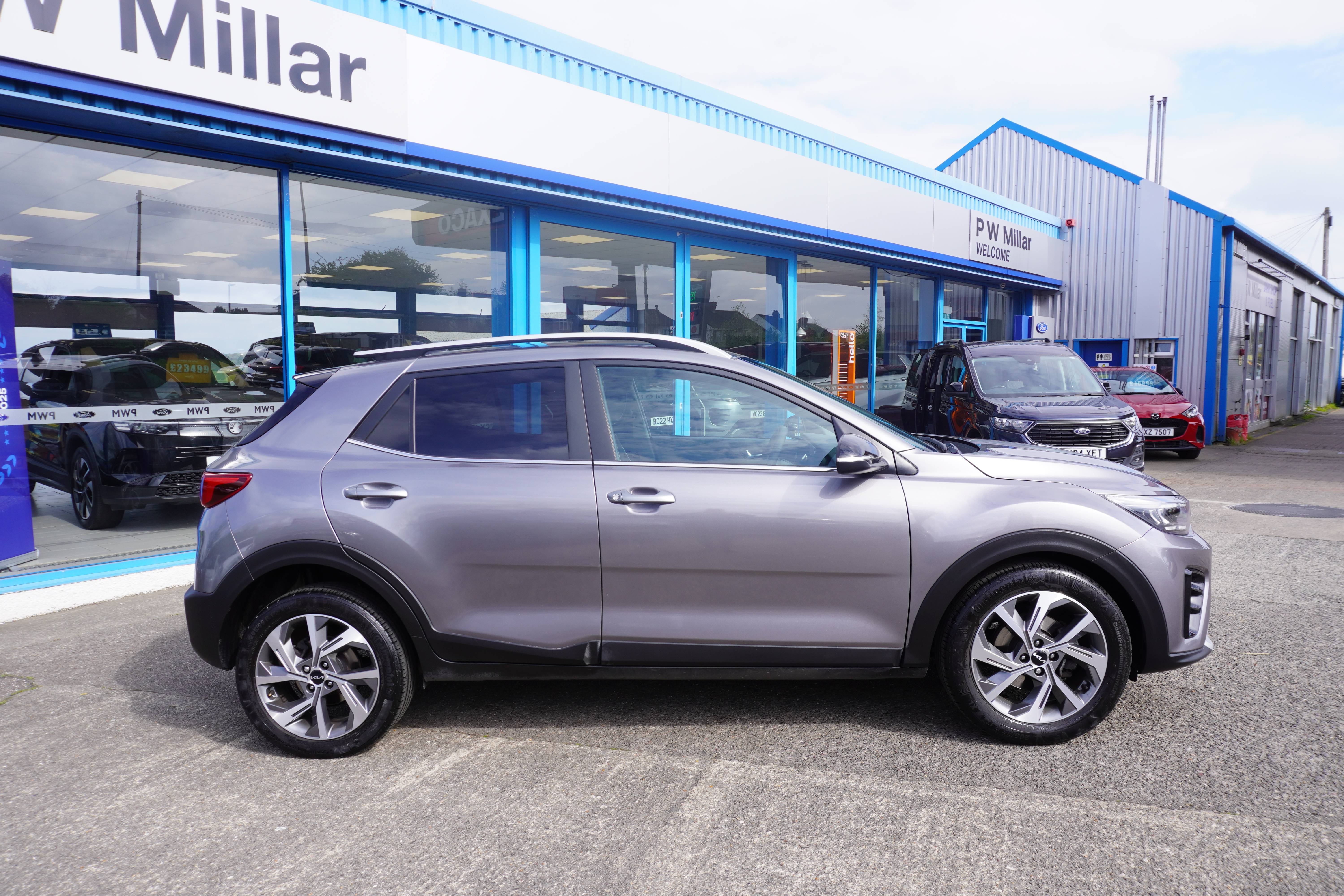 2025 75 KIA STONIC