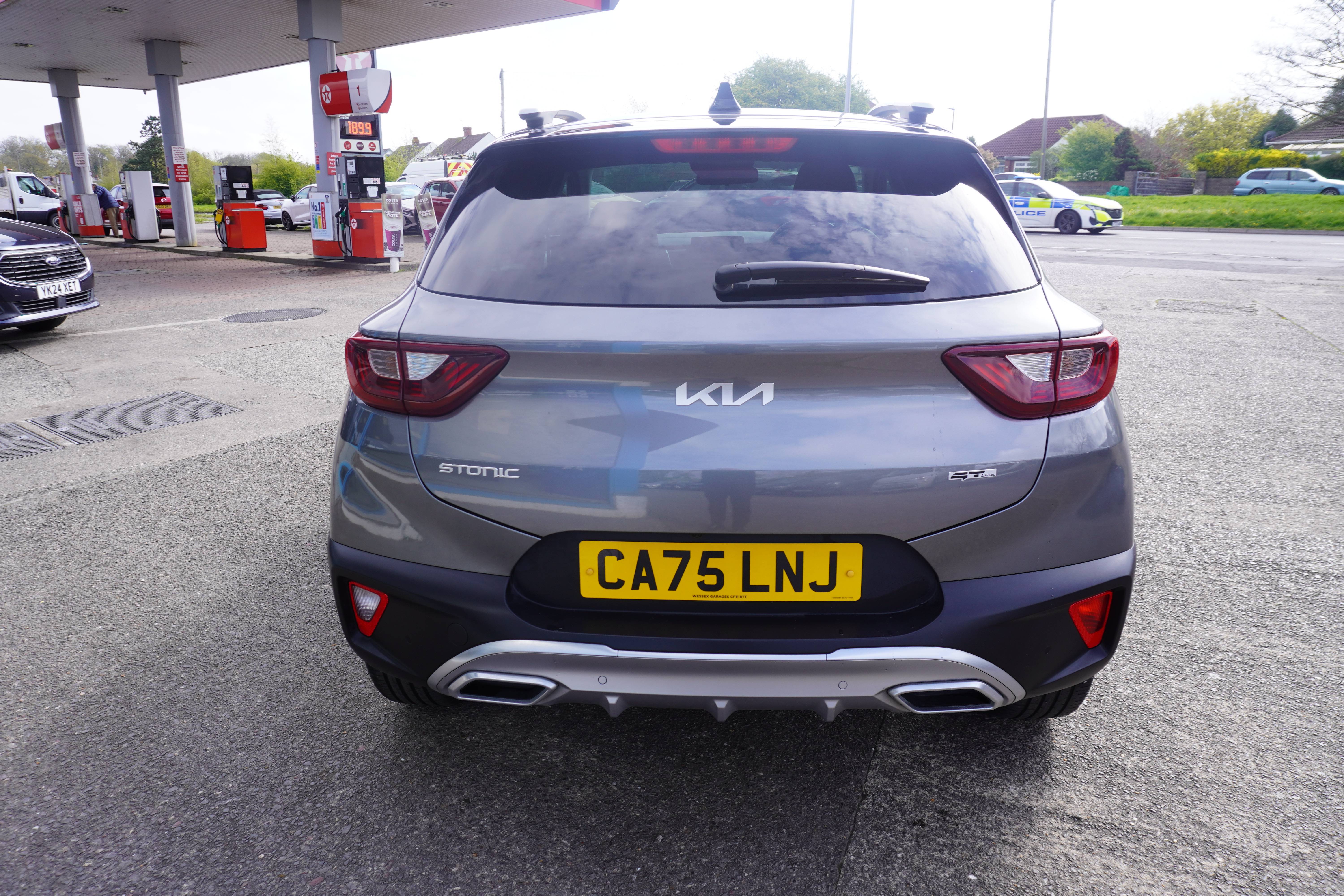 2025 75 KIA STONIC