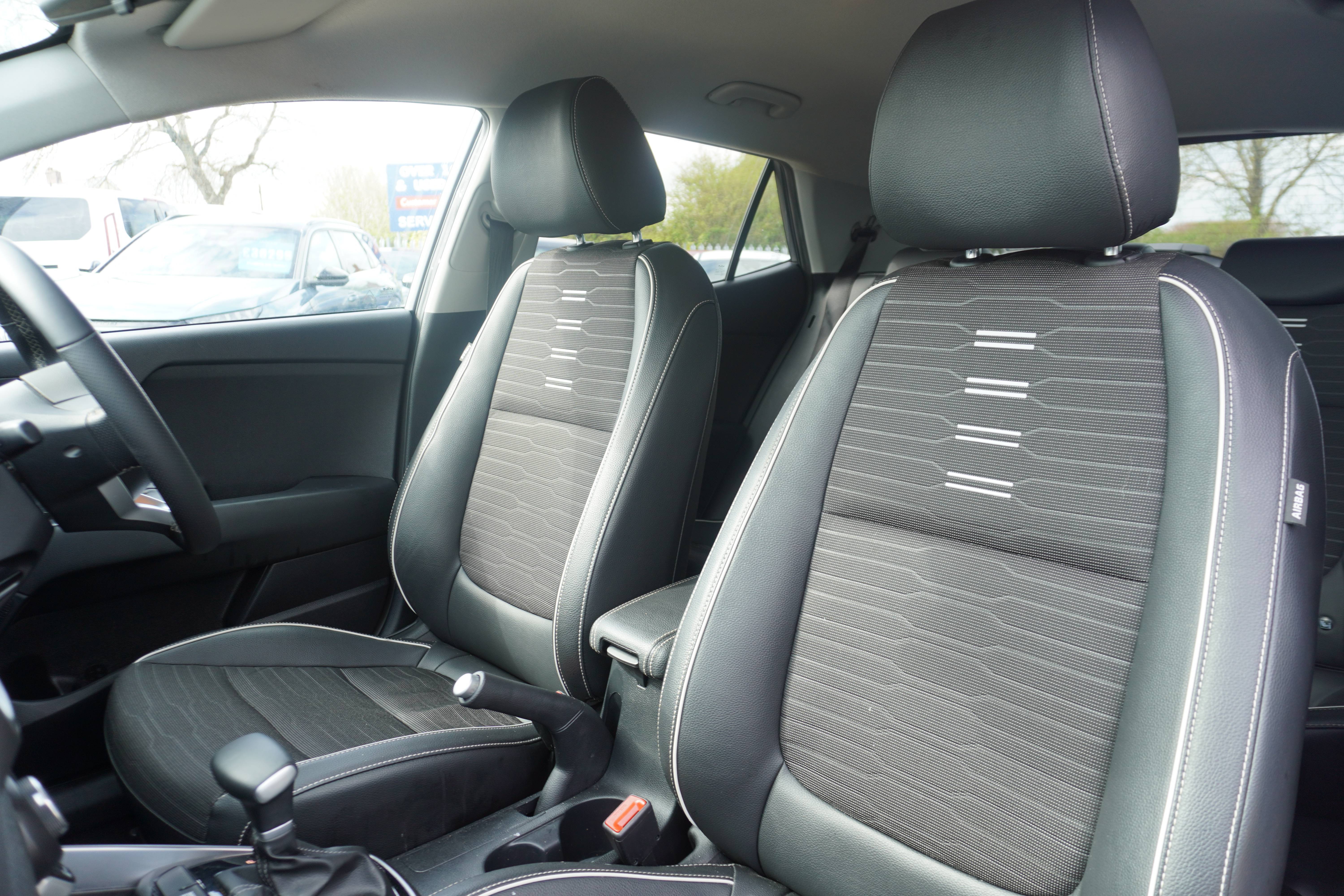 2025 75 KIA STONIC