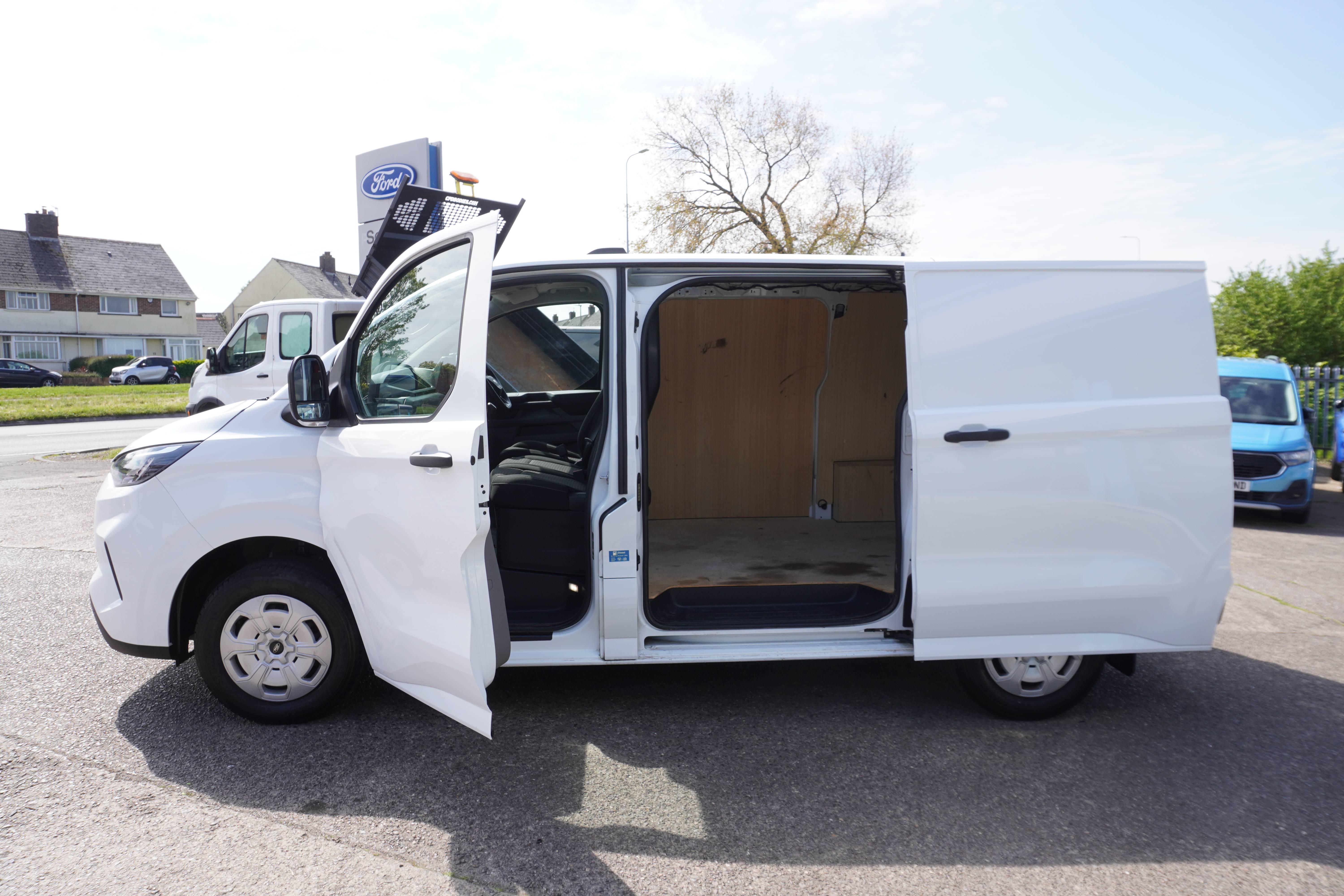 2025 25 FORD TRANSIT CUSTOM