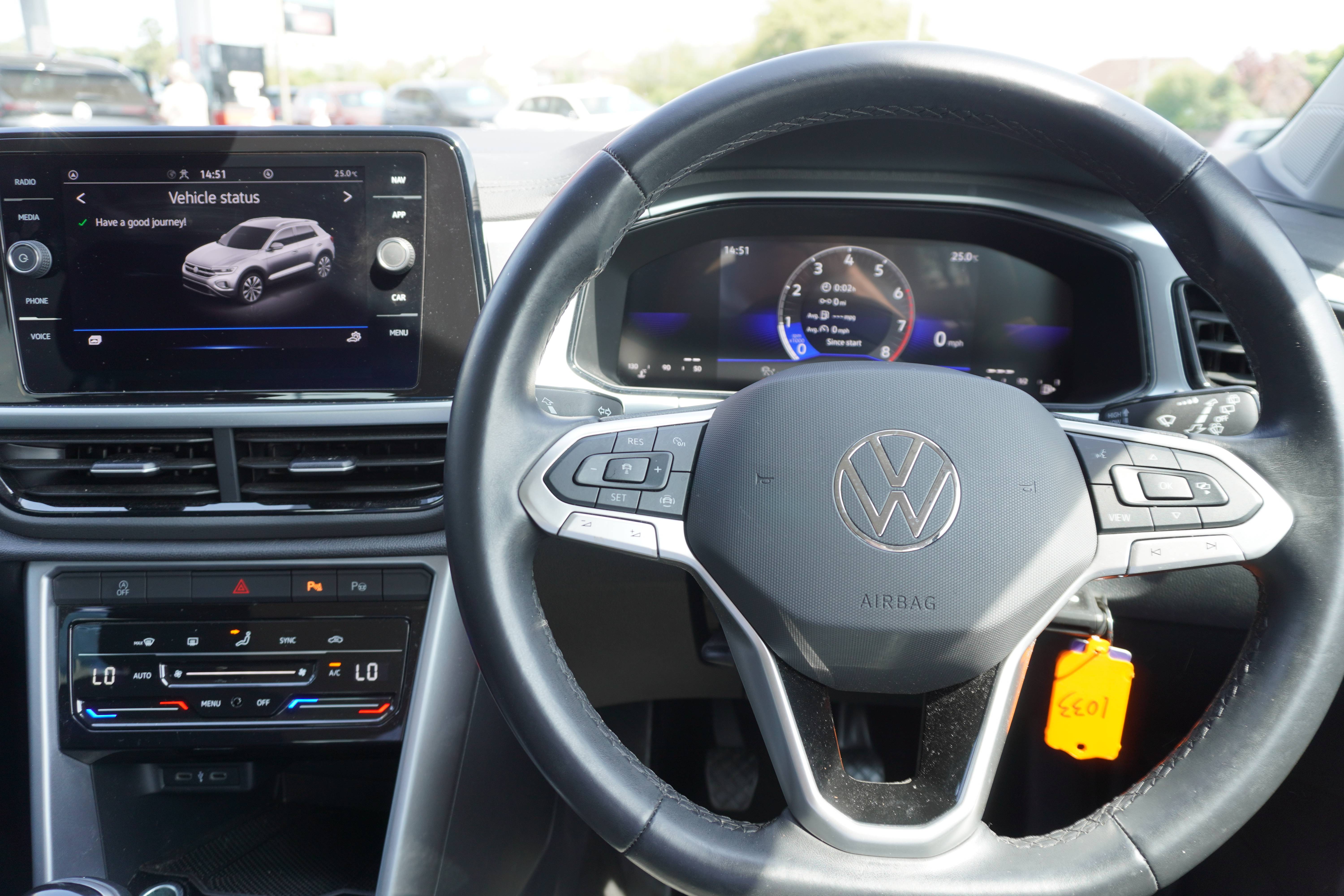 2023 72 VOLKSWAGEN T-ROC